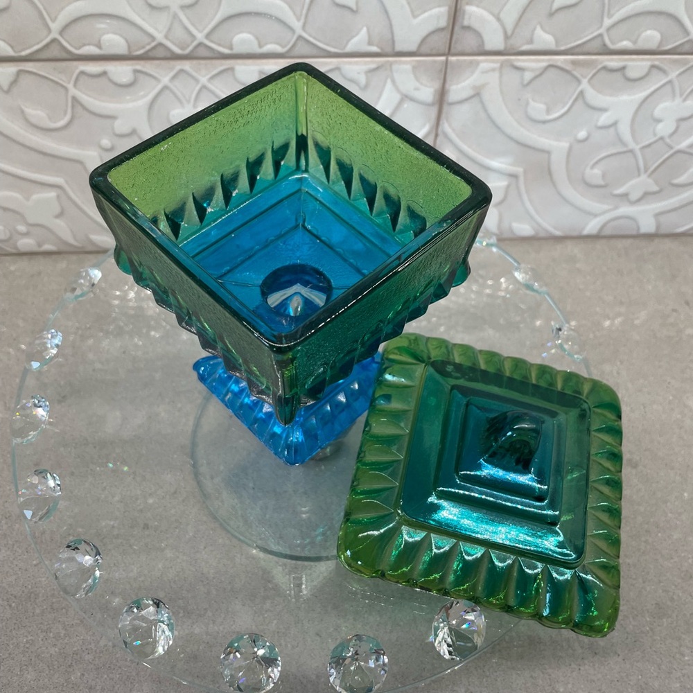 Vintage Jeannette Glass Wedding Blue Green Pedestal Covered Candy Dish With Lid - Picture 4 of 8